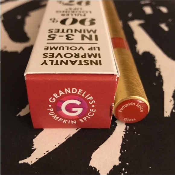 GrandeLips Hydrating Lip Plumper Gloss in Pumpkin Spice, 0.084 oz/ 2.4 g - Picture 6 of 11